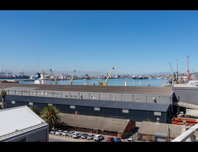 2 BEDROOM APARTMENT TO LET IN WATERFRONT